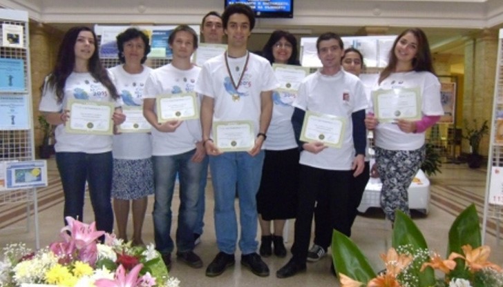 Седем студенти от Русенския университет участваха в Националната олимпиада, като крайният резултат е един златен медал и 7 грамоти за достойно представяне