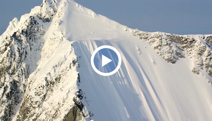 Камерата, монтирана върху каската му, е запечатала цялото страховито преживяване