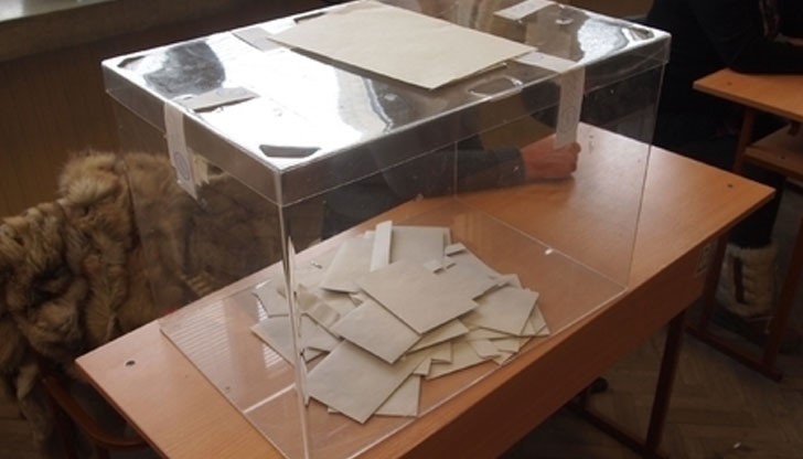 Най-вероятно избирателя бил покосен от масивен инфаркт и намесата на парамедиците не успяла да го върне към живота Най-вероятно избирателя бил покосен от масивен инфаркт и намесата на парамедиците не успяла да го върне към живота