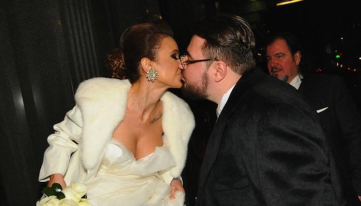 Фолкзвездата Мария тушира слуховете, че чака тлъсто обезщетение Фолкзвездата Мария тушира слуховете, че чака тлъсто обезщетение