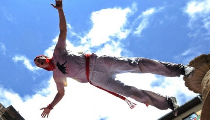 На тялото пред блока се натъкнала майката на загиналия /снимката е илюстративна/