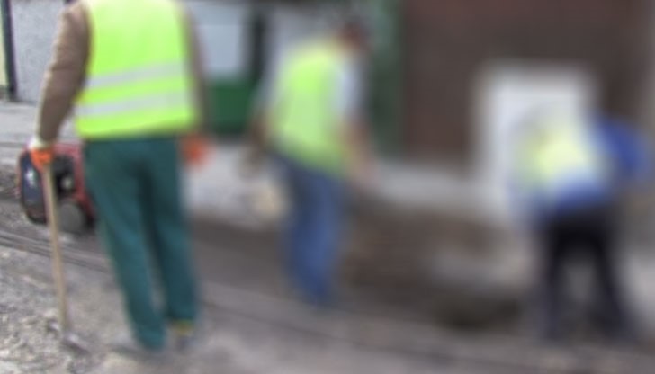 Кажете на тези Ваши подчинени,че те работят на улицата под непосредствения поглед на гражданите и нашият "контрол" ще става все по-действен! Кажете на тези Ваши подчинени,че те работят на улицата под непосредствения поглед на гражданите и нашият "контрол" ще става все по-действен!