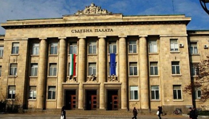 Банката дори си начислила недоговорена надбавка и премия към лихвата Банката дори си начислила недоговорена надбавка и премия към лихвата