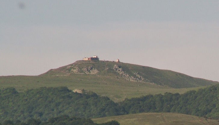 Силно духа във Враца и Монтана, където поривите достигат до 20 м/с