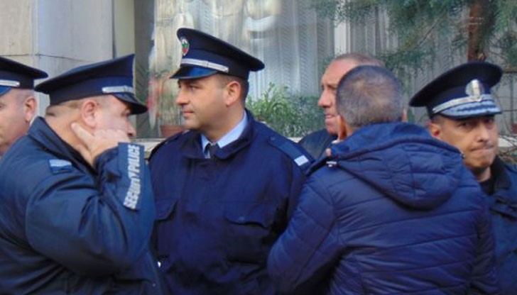 Започна официално обявеният национален протест на служителите от МВР