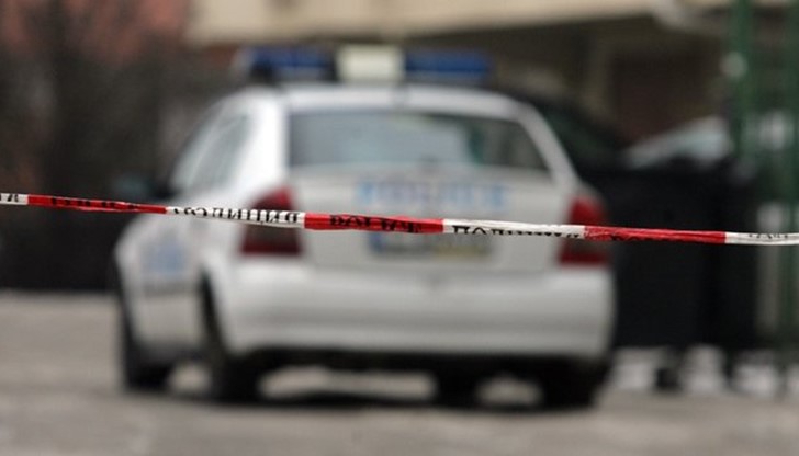 Мъж застреля деветокласничка в двора на Професионалната гимназия по икономика в Сливен