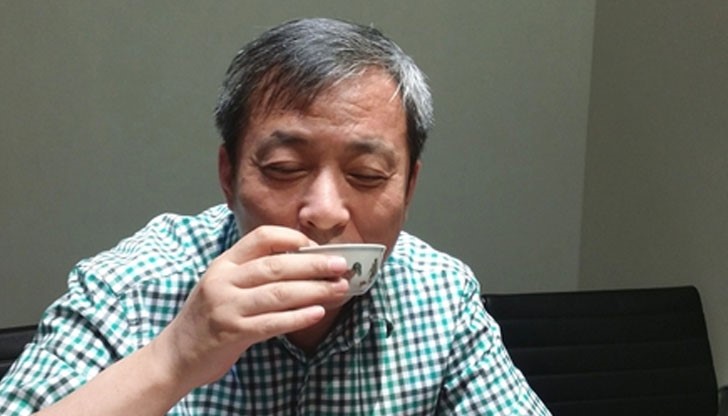 Лиу Ициен е използвал своята кредитна карта от American Express Лиу Ициен е използвал своята кредитна карта от American Express