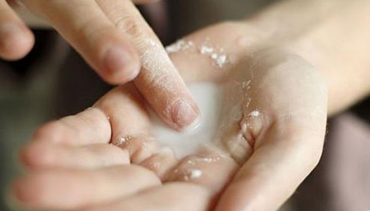 Това е един бърз и лесен начин за отстраняване на нежеланото окосмяване само с помощта на сода за хляб Това е един бърз и лесен начин за отстраняване на нежеланото окосмяване само с помощта на сода за хляб