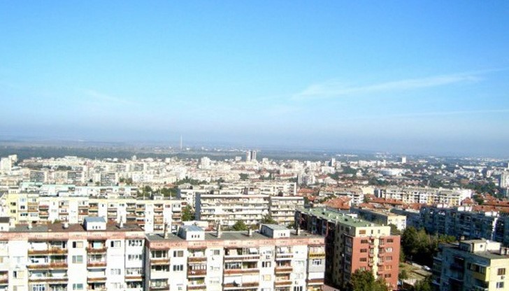 Спрямо същото тримесечие на предходната година сградите са с 9 по-малко, а броят на новопостроените жилища в тях намалява със 78.1% до 30 Спрямо същото тримесечие на предходната година сградите са с 9 по-малко, а броят на новопостроените жилища в тях намалява със 78.1% до 30