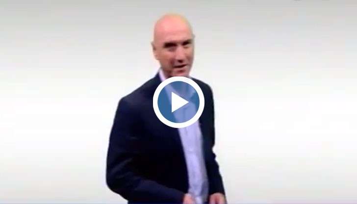 И навън замириса на Коледа, но с риск да разочаровам децата, ще напомня – рано й е още