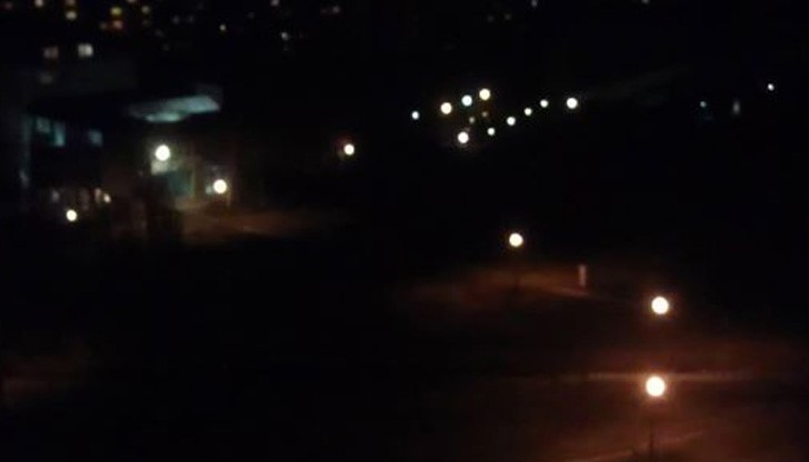 Живущите в тази част на квартала с притеснение замръкват навън /снимката е от страницата на група "Дружба-3" във фейсбук/ Живущите в тази част на квартала с притеснение замръкват навън /снимката е от страницата на група "Дружба-3" във фейсбук/