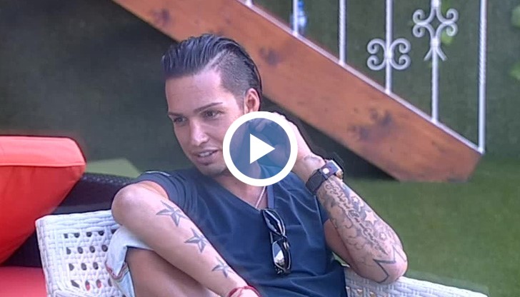 Джена продължи напред, аз също, каза още Джино