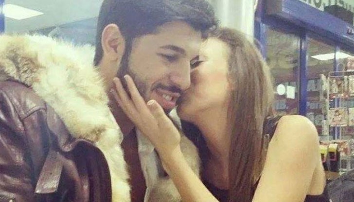 Той е много културен, изискан и не е надменен