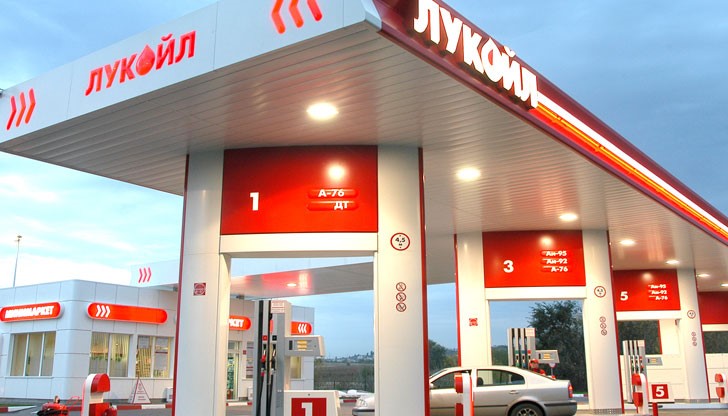 За 20 дни цените на горивата се срутиха във Варна с повече от 22.28 %
