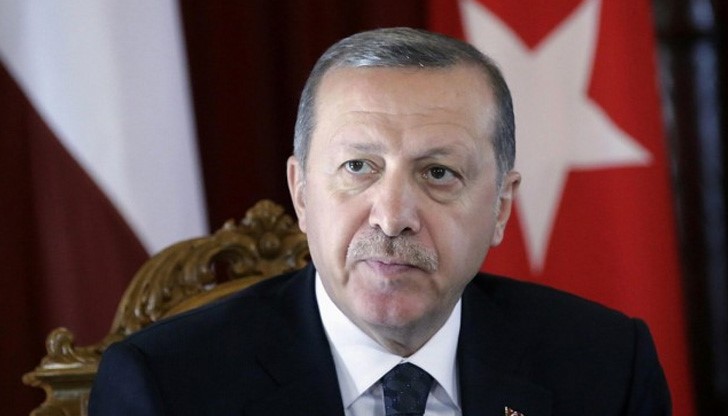 В своето интервю за телевизионния канал турският президент каза също, че Анкара не си сътрудничи с „Ислямска държава“