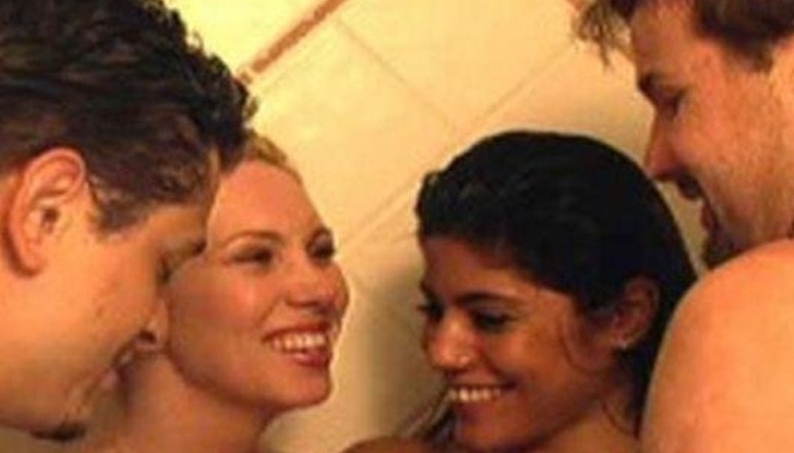 Полицията не изключва възможността децата също да са участвали в това безумие