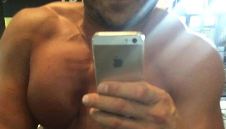 Попфолк певецът Константин все повече започва да прилича да як батка