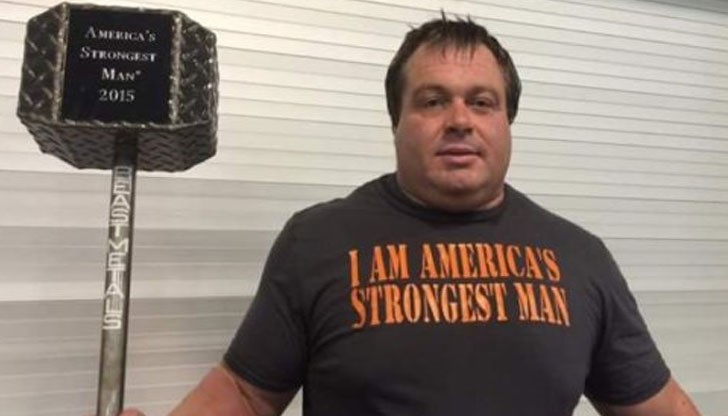 Буквално преди часове журито на състезанието „Най-силен мъж на Америка 2015” обяви Димитър Саватинов от България за победител! Буквално преди часове журито на състезанието „Най-силен мъж на Америка 2015” обяви Димитър Саватинов от България за победител!