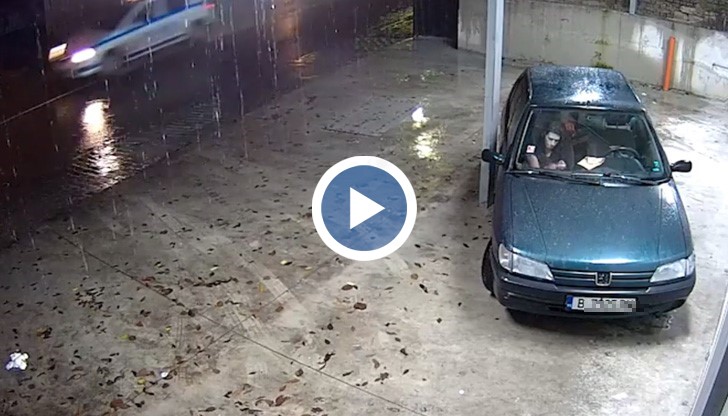 Явно полицаите са прекалено заети, за да проверят колата