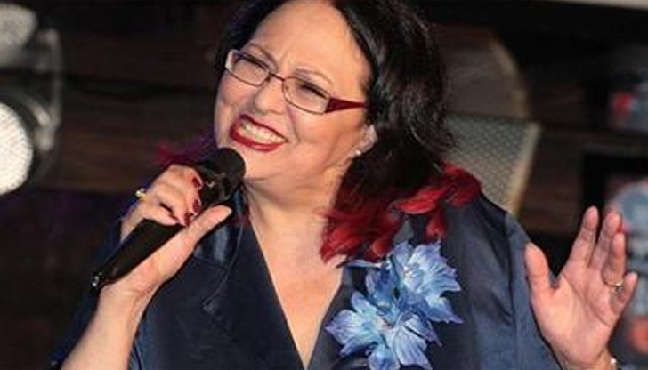 Дано всичко е наред, та напролет да стана и баба", пожелава си певицата