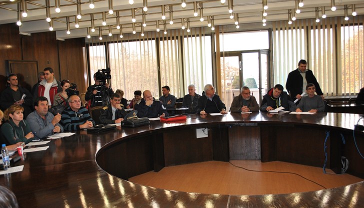 Стоилов се закани със санкции на снегопочистващите фирми