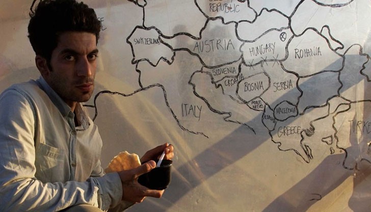 Сирийският журналист Уасим, който чака в приемния лагер в Славонски брод Сирийският журналист Уасим, който чака в приемния лагер в Славонски брод