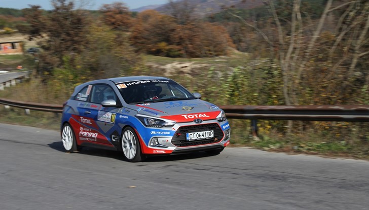 Днес екипажите ще минат през пет състезателни етапа