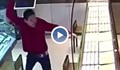 Мъж влетя с брадва в бижутерия
