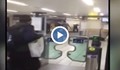 Кадри от обезвреждането на мъжа с мачетето в лондонското метро