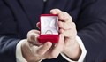Знаете ли кога е най-предпочитаното време за предлагане на брак?