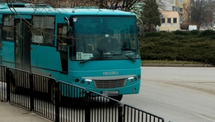 Тролейбусите ще изпълняват  утвърдените съботни разписания, като последните курсове на 31 декември ще приключат в 20:10