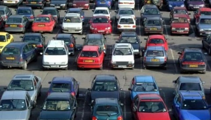 Вдигане на екотаксите при първа регистрация на стари коли и намаляване на таксите за нови предвижда нова наредба