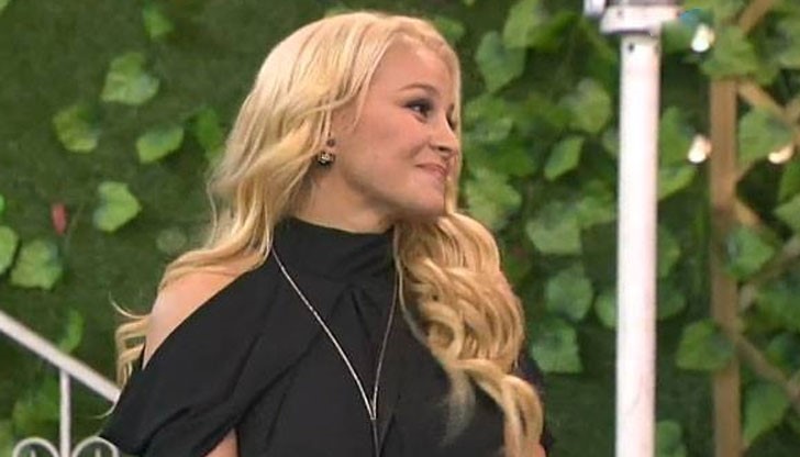 Деси Слава стана любима звезда на България Деси Слава стана любима звезда на България