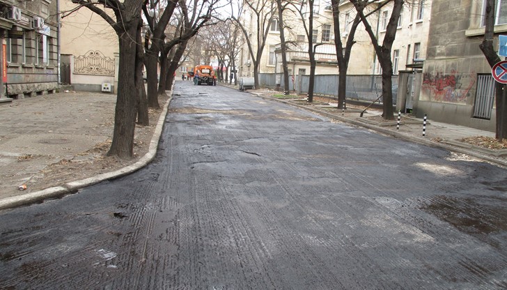 Преасфалтирана е и улица "Любомир Пипков"  в центъра