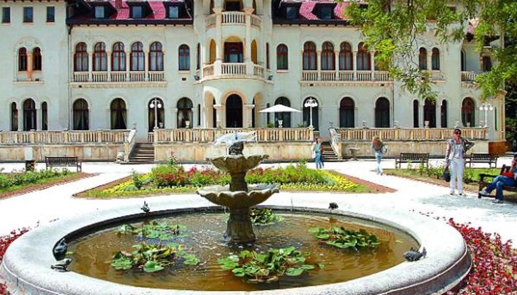 Дворецът "Врана"