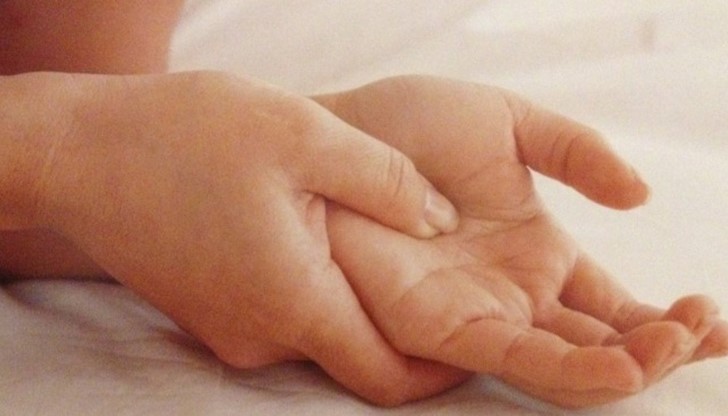 Ръцете са проводници на енергия, протичаща през цялото тяло Ръцете са проводници на енергия, протичаща през цялото тяло