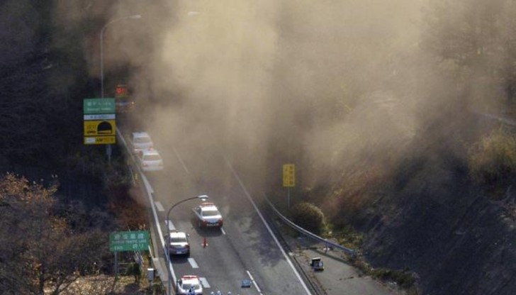 Над 80 влака бяха отменени днес на северния японски остров Хокайдо заради пожар в тунел