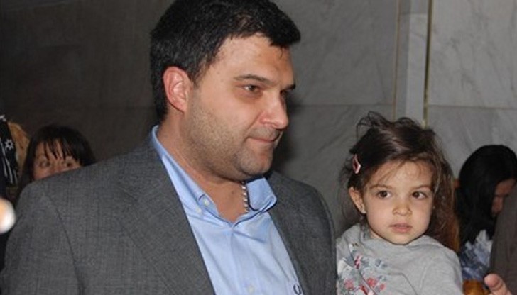 Според достоверни източници, внукът на Тодор Живков е пътувал в третата кола