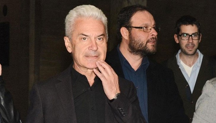 До разгорещените страсти и нецензурни думи се стигнало след обилна почерпка на членовете на партията До разгорещените страсти и нецензурни думи се стигнало след обилна почерпка на членовете на партията