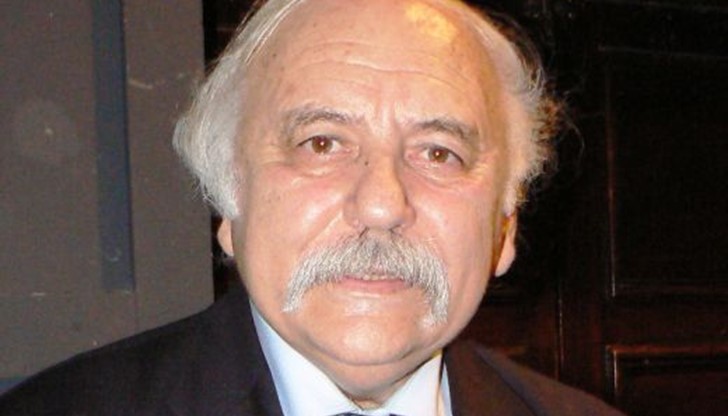 Писателят Йордан Попов, зам. главен редактор на сатиричния в. "Стършел", почина вчера на 74 г.