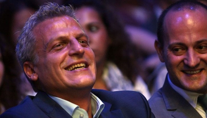 Като главен санитар на Реформаторския блок Москов да прояви малко хигиена на нравите и да реши подкрепя ли своите, или стои в и зад правителството Като главен санитар на Реформаторския блок Москов да прояви малко хигиена на нравите и да реши подкрепя ли своите, или стои в и зад правителството