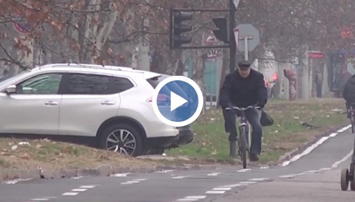 За опасността от инциденти по новото съоръжение сигнализираха както велосипедисти, така и шофьори