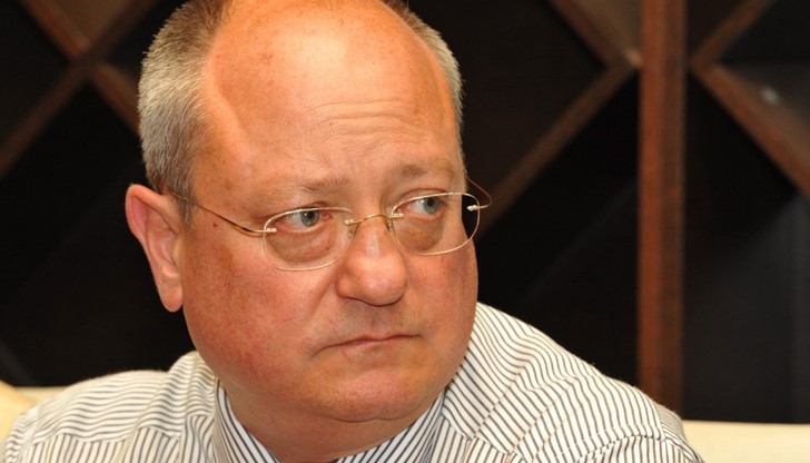 Буквите от българската азбука в буквара ще бъдат разделени на 3 групи