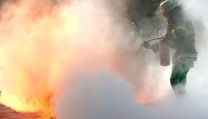 Причината за пожара е късо съединение /снимката е илюстративна/ Причината за пожара е късо съединение /снимката е илюстративна/