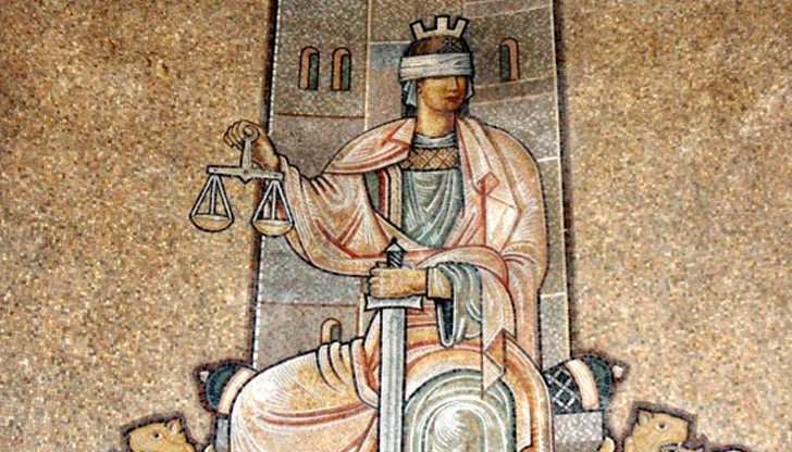 Двама русенци осъдиха банков клон заради опита му да им прехвърли заличена ипотека на жилище Двама русенци осъдиха банков клон заради опита му да им прехвърли заличена ипотека на жилище