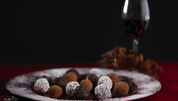 Изследователите предупреждават, че това не трябва да се приема като указание за злоупотреба с шоколад или вино