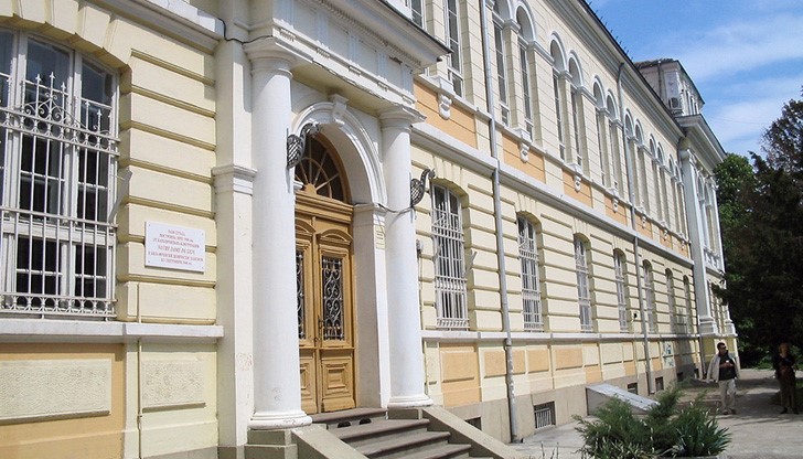 Ремонтът на фасадата и подмяната на покривни материали ще бъдат съгласувани по реда на Закона за културното наследство