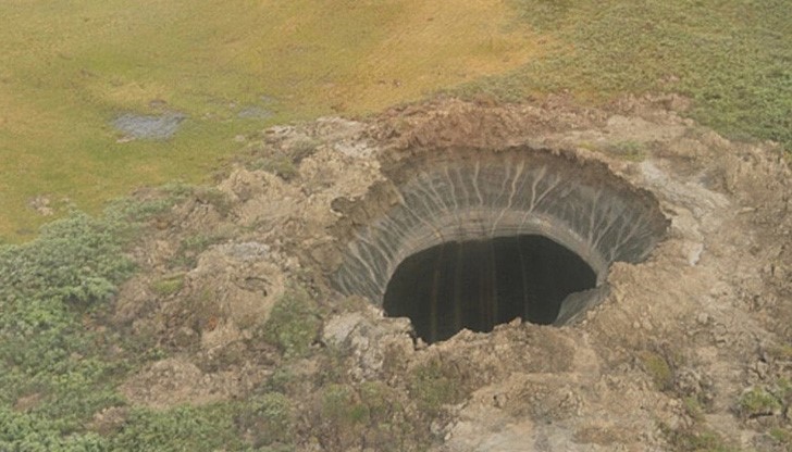 За изследване учените събрали образци от лед и грунт