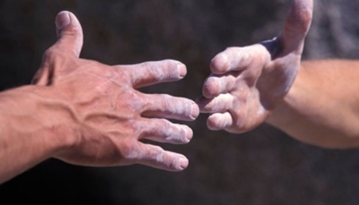 <p>Стремете се не да бъдете успех, а да сте от полза</p>
