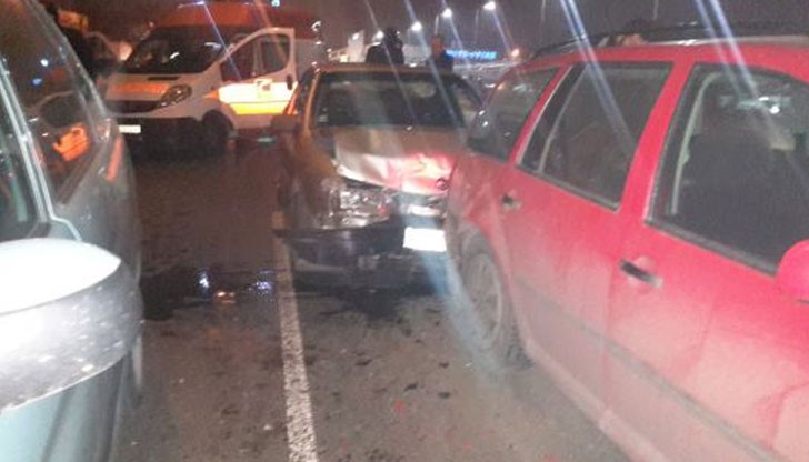 В сиво- катастрофиралият автомобил на пияния водач